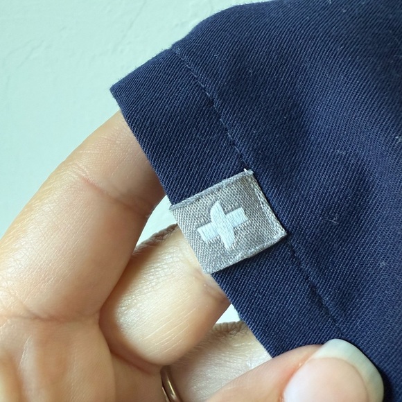 Figs Technical Collection Scrub Top in Dark Blue - Picture 3 of 4